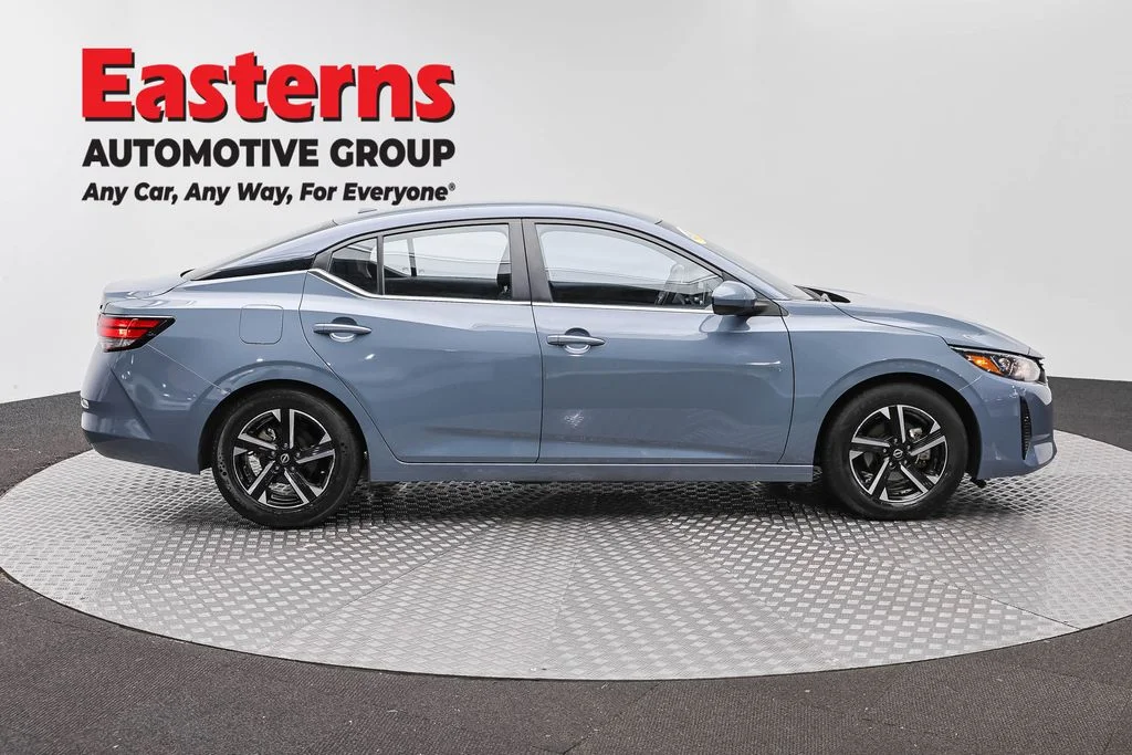 Used 2024 Gray Nissan SV image 4