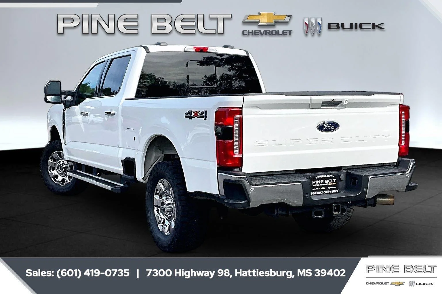 Used 2024 Star White Metallic Tri-Coat Ford Lariat image 2