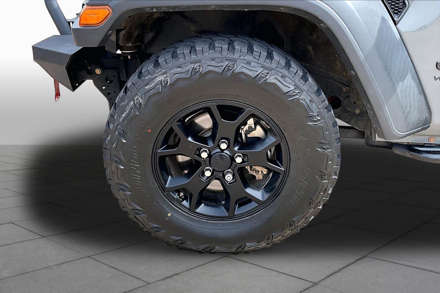 Used 2021 Sting-Gray Clearcoat Jeep Unlimited Willys Sport image 9