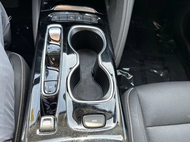 Used 2023 White Buick Essence image 23