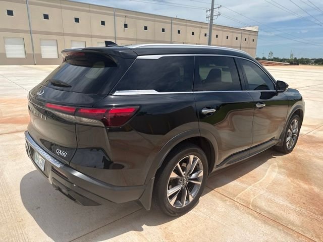 Used 2023 Black INFINITI LUXE image 3