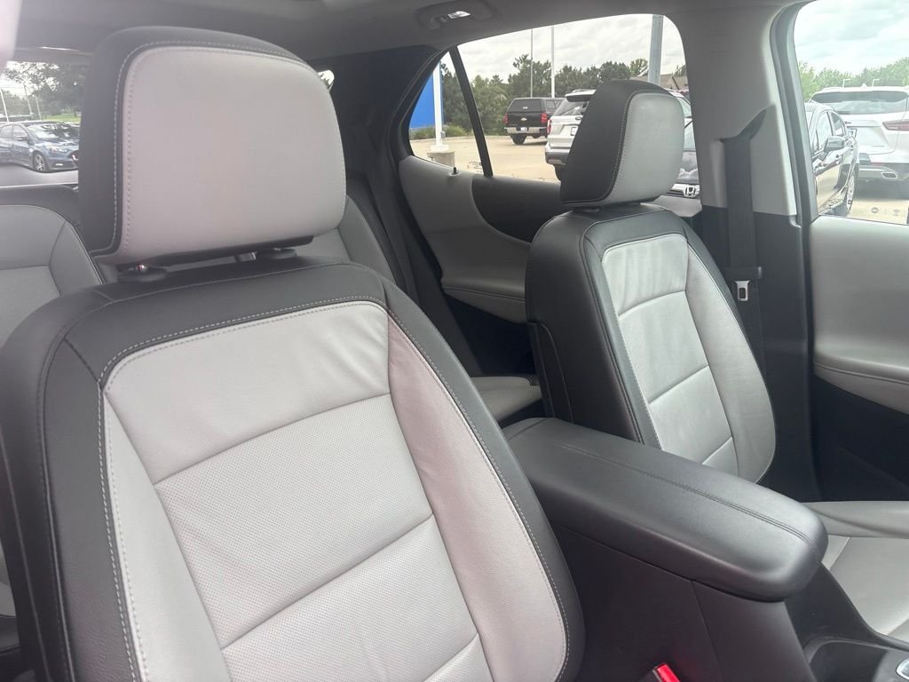 Used 2020 Midnight Blue Metallic Chevrolet Premier image 27