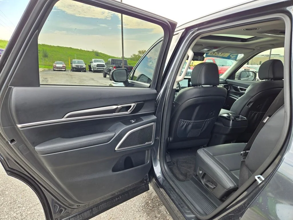 Certified Used 2024 Gray Kia S image 27