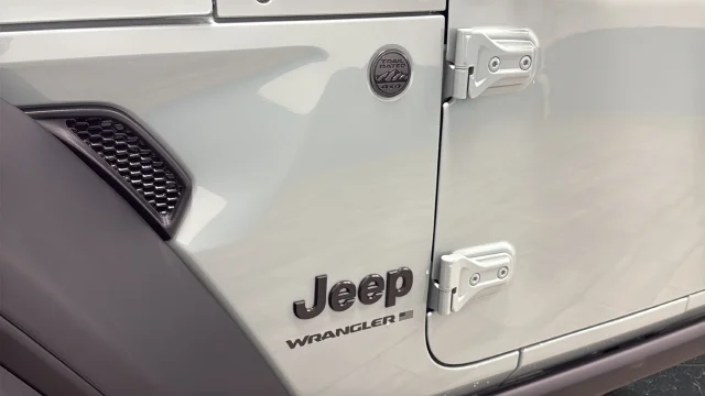New 2027 Earl Clear-Coat Paint Jeep Willy