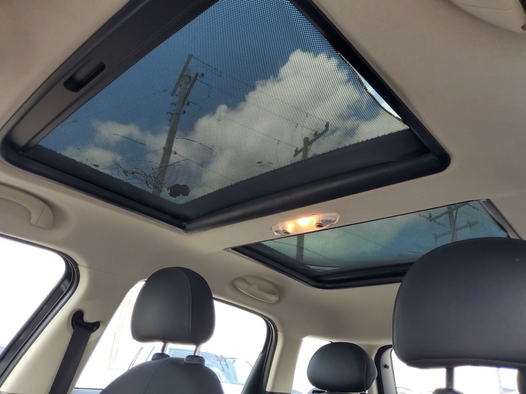 Used 2011 Black MINI Base image 10