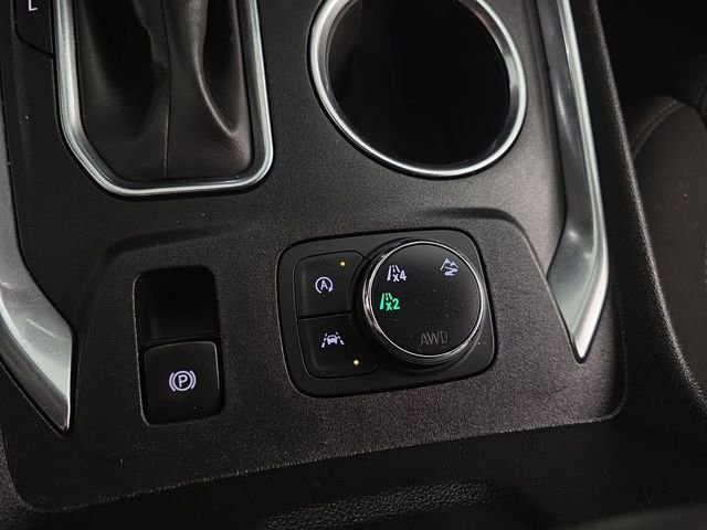 Used 2023 Silver Sage Chevrolet LT image 16