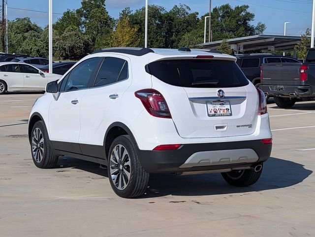 Used 2021 White Buick Preferred image 4