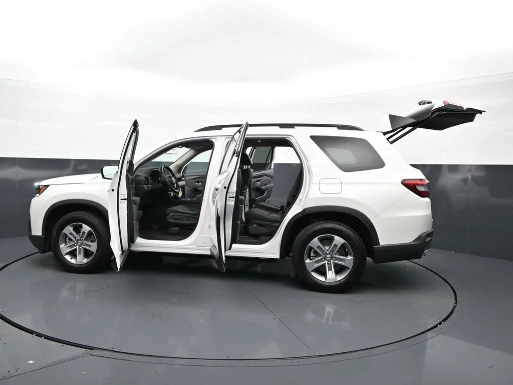 New 2026 Platinum White Pearl Honda EX-L image 40