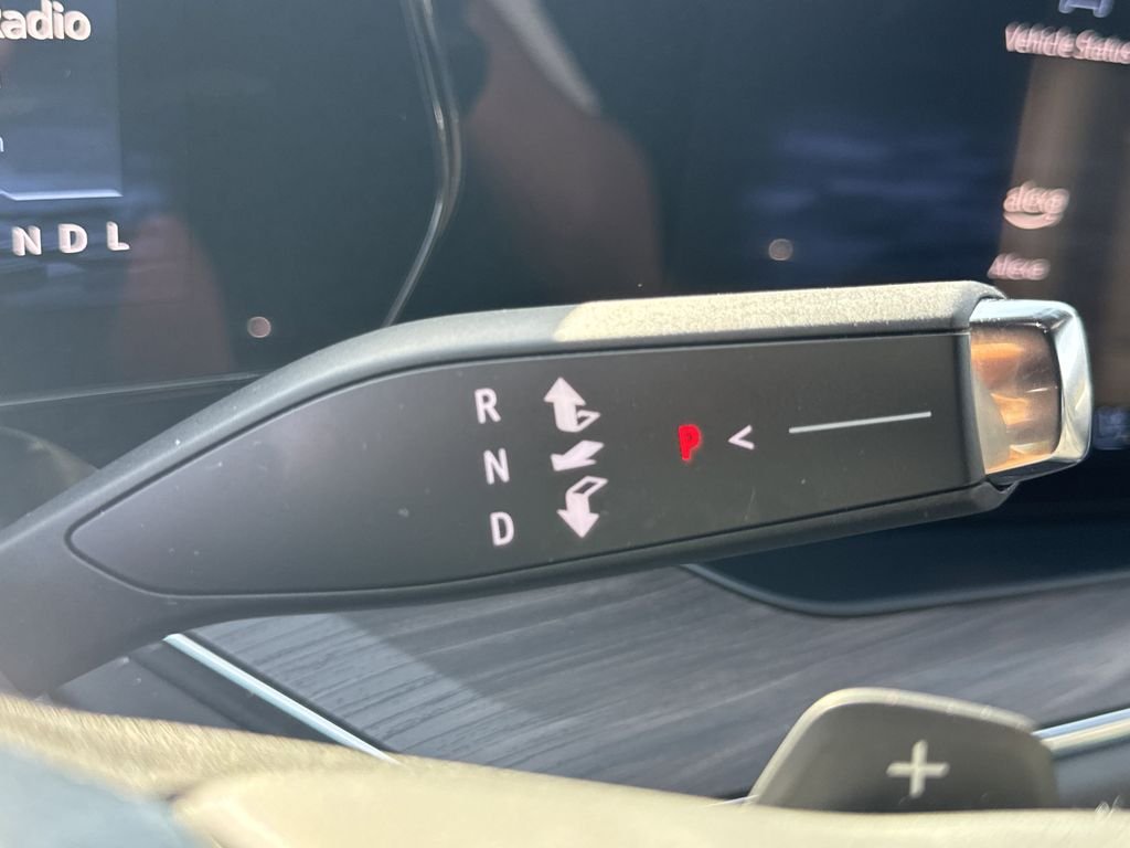 2025 Chevrolet Suburban Premier - Photo 32