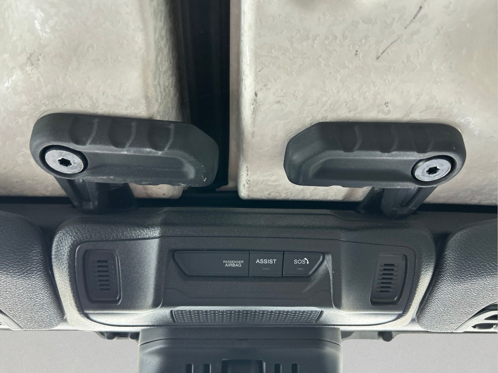 Used 2024 White Jeep Sport S image 32