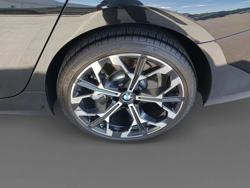 Used 2025 Black BMW 330i image 8
