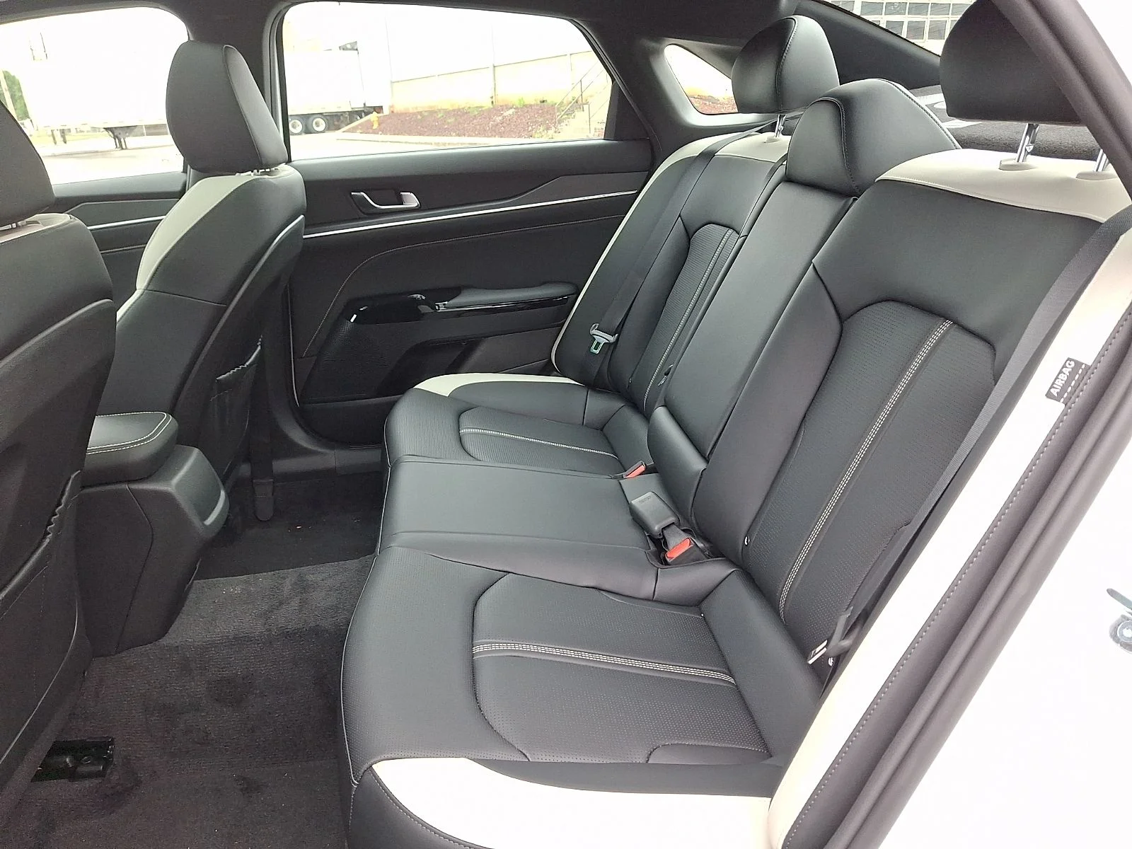 New 2026 White Kia GT-Line image 11