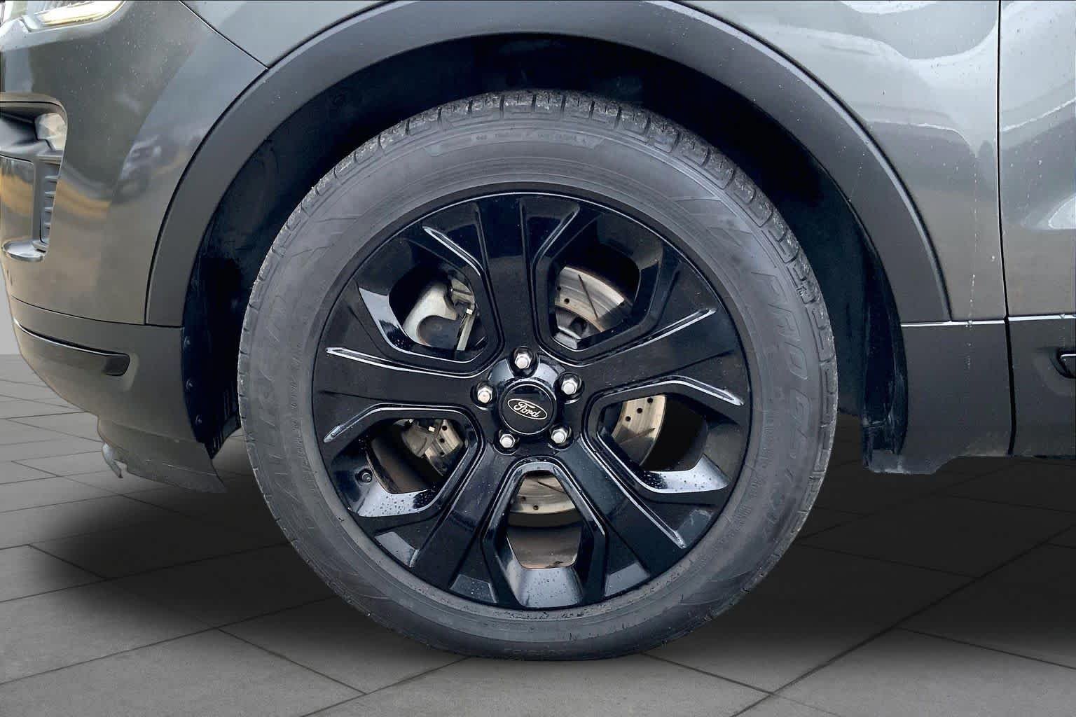 Used 2019 Magnetic Metallic Ford Sport image 11