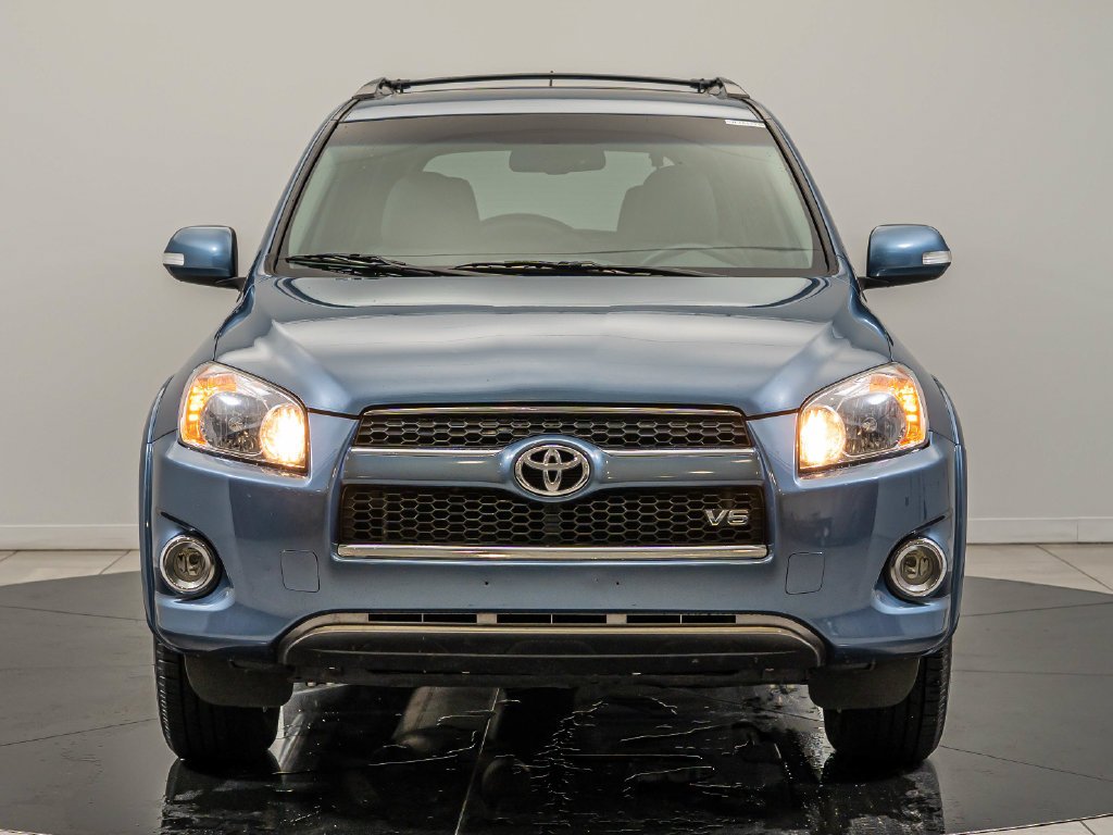 Used 2011 Pacific Blue Metallic Toyota Limited image 2
