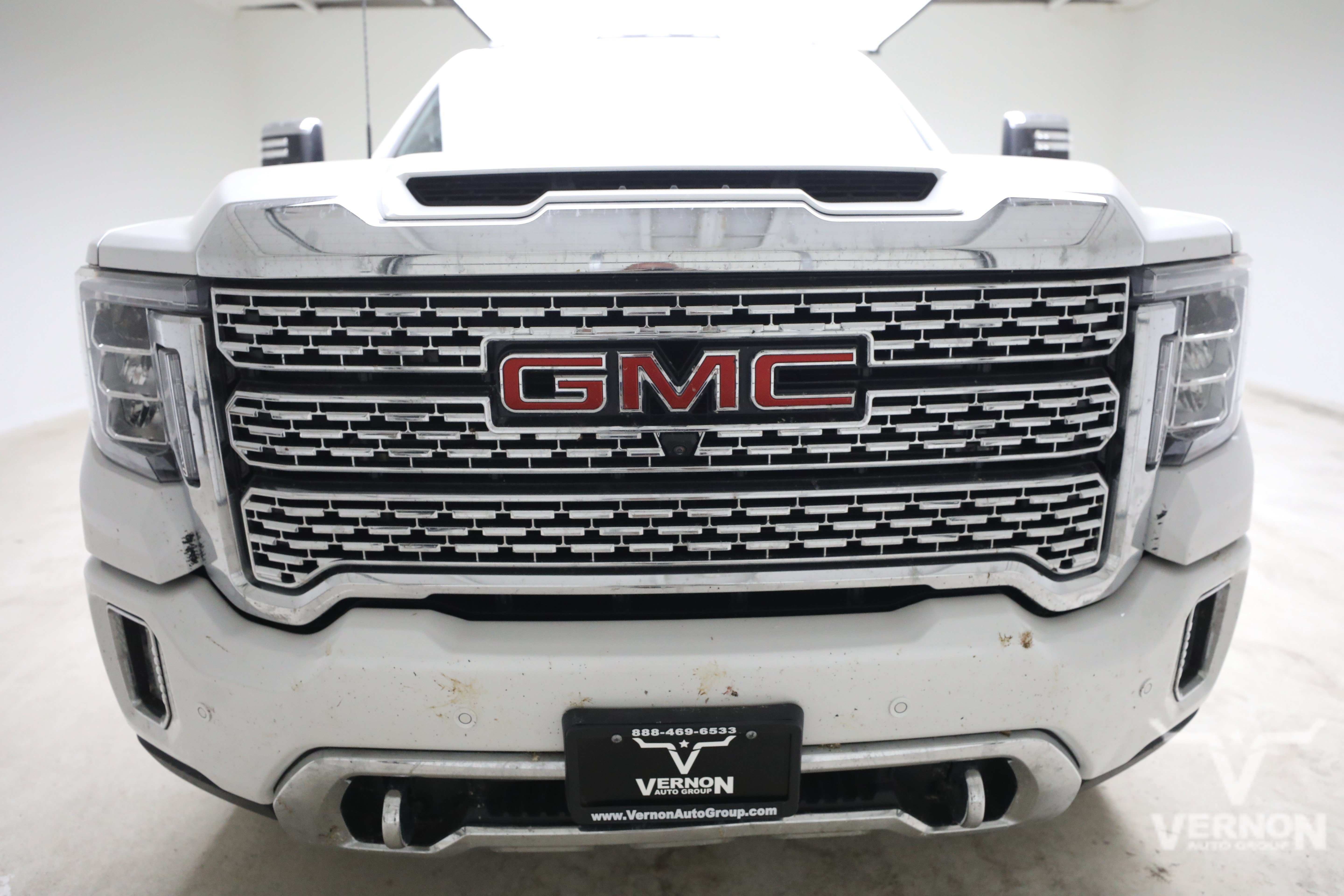 Used 2020 White Frost Tricoat GMC Y image 7
