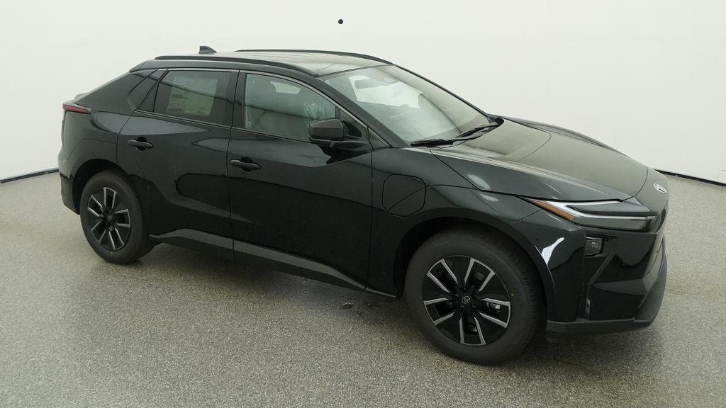 New 2026 Midnight Black Metallic Toyota XLE image 12