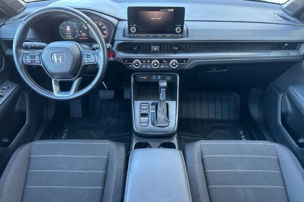 Used 2025  Honda Sport image 15