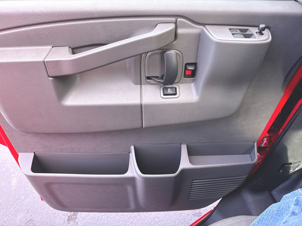 2025 Chevrolet Express Cargo Work Van - Photo 44