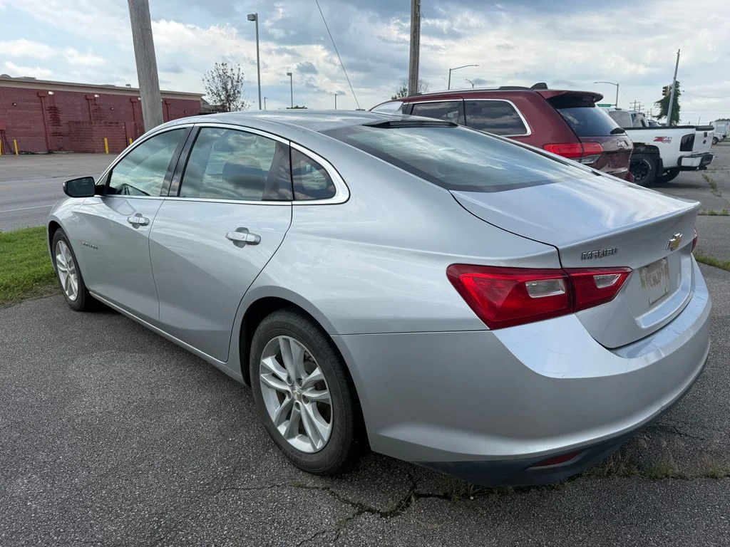 Used 2018 Silver Chevrolet LT image 8