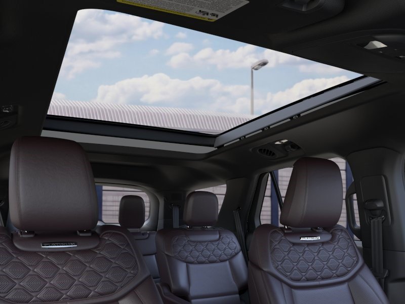 New 2026 Star White Metallic Tri-Coat Ford Platinum image 22