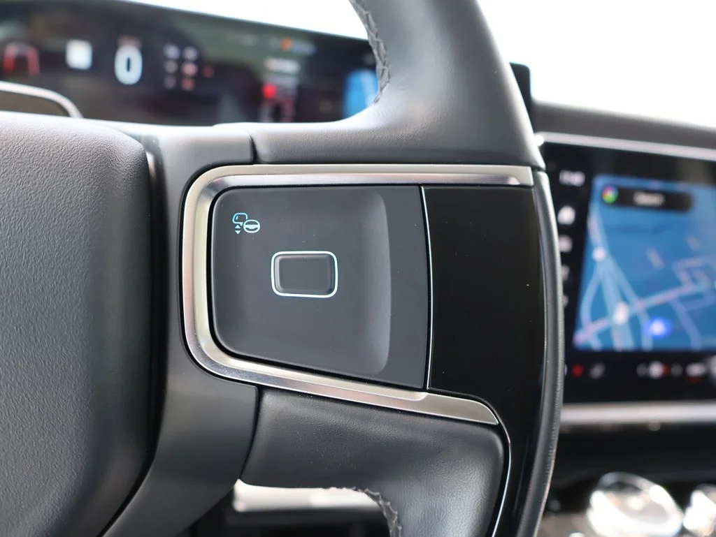 Used 2025 Black Ford Platinum image 31