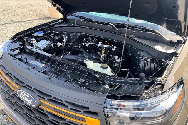 New 2027 Marsh Gray Ford Tremor® image 18