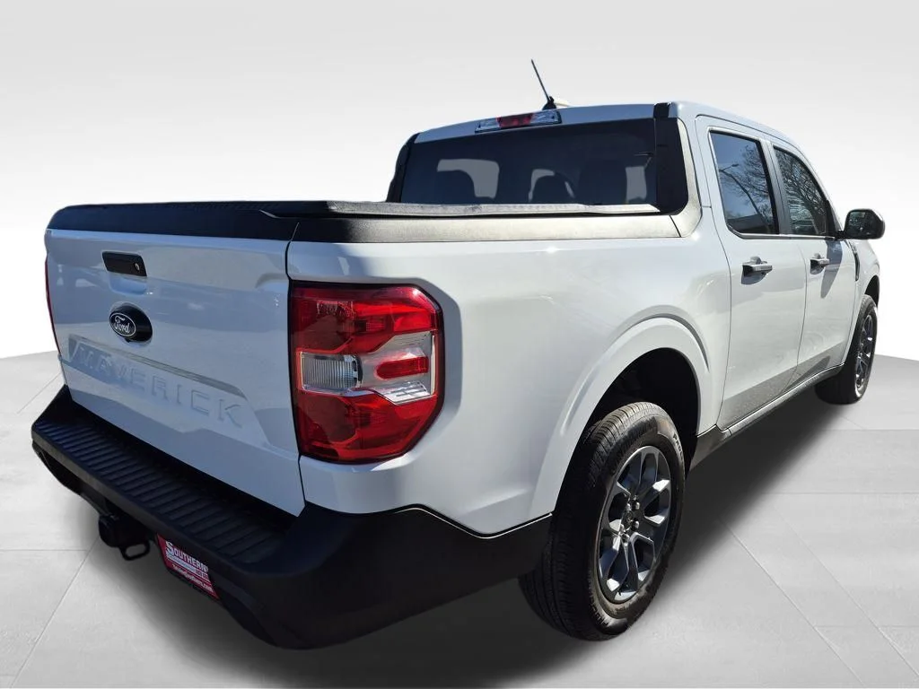 Used 2025 White Ford XLT image 11
