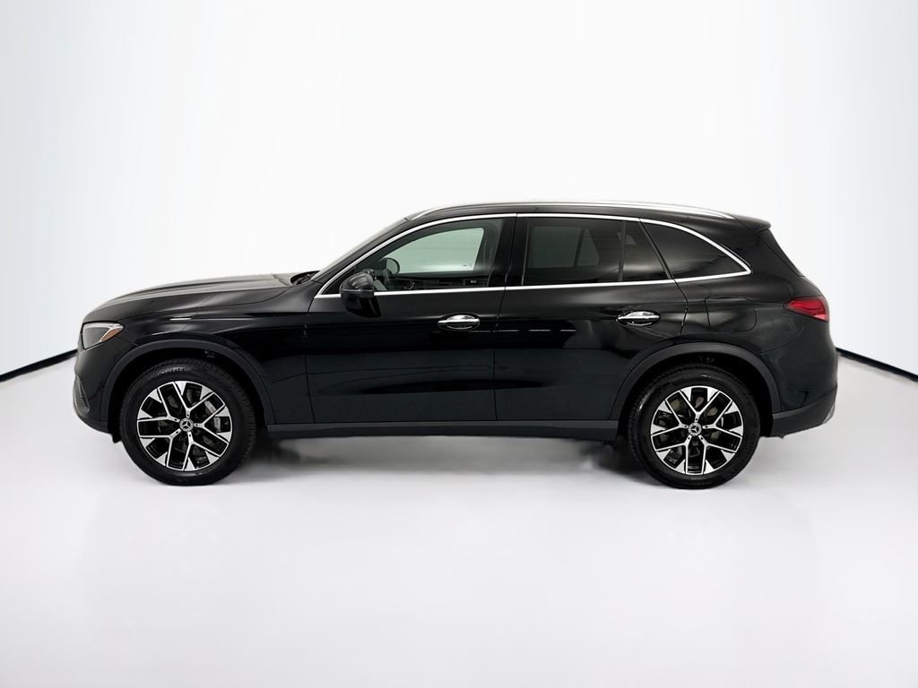 Used 2025 Black Mercedes-Benz GLC 350e image 2