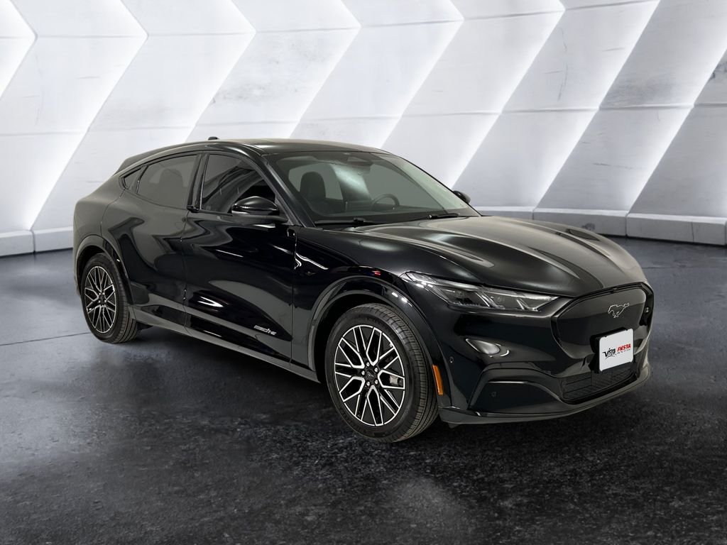 2024 Ford Mustang-Mach-e Premium's photo