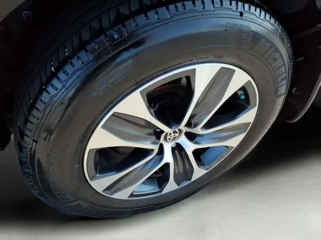 Used 2022 Red Toyota XLE image 8