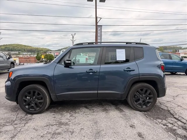 Used 2022 Blue Jeep Altitude image 8