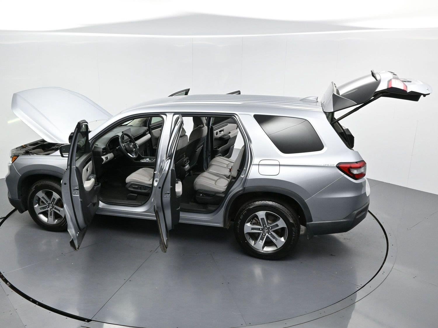 Used 2024 Lunar Silver Metallic Honda EX-L image 47