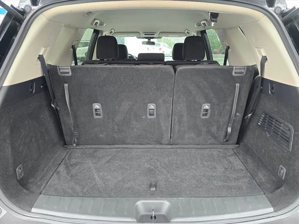 Used 2024 Gray Nissan SV image 26