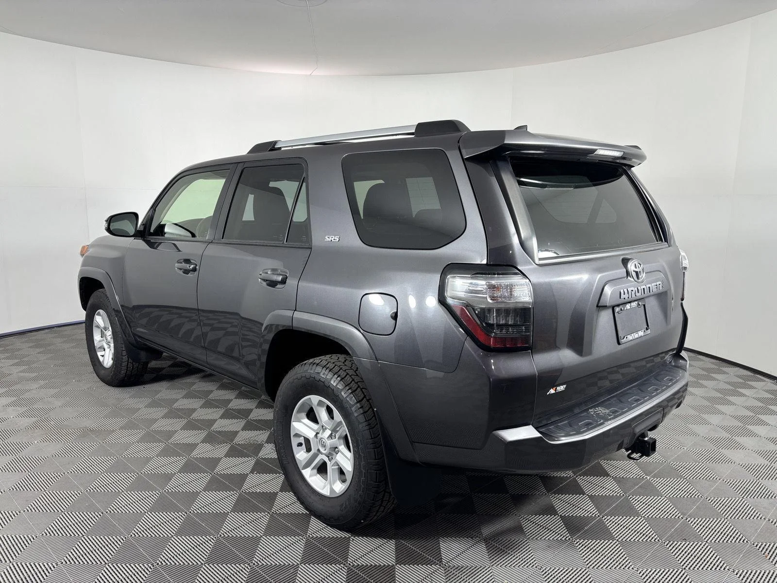 Used 2023 Magnetic Gray Metallic Toyota SR5 Premium image 3