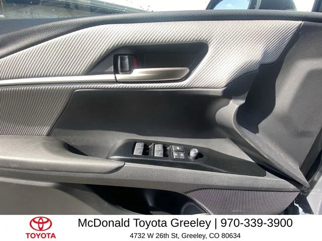 2025 Toyota Camry SE - Photo 13