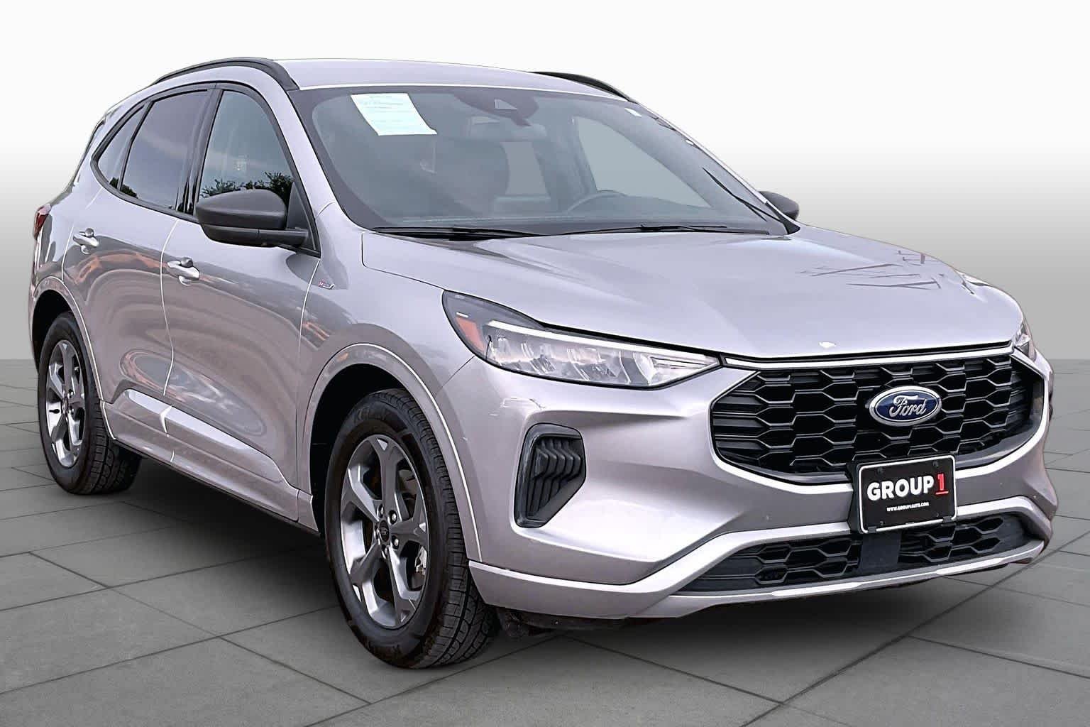 Used 2024 Iconic Silver Metallic Ford ST-Line image 3