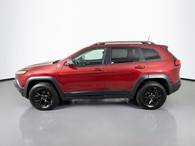 Used 2017 Red Jeep Trailhawk image 4