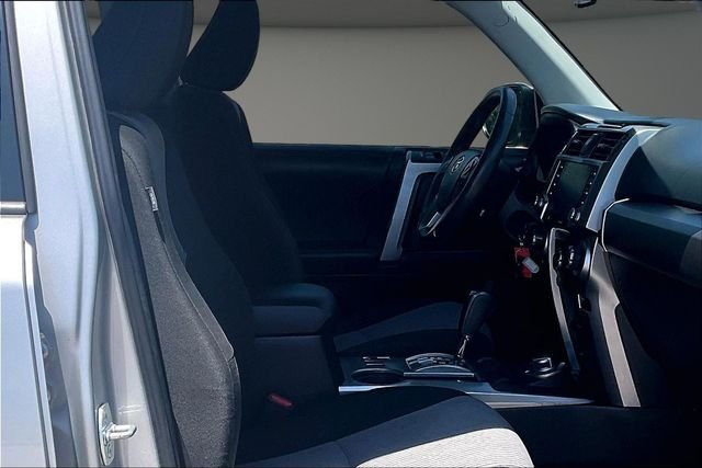 Used 2020 Silver Toyota SR5 image 7