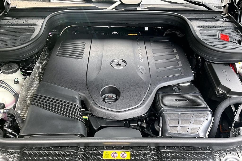 New 2026 Black Mercedes-Benz GLS 450 image 11