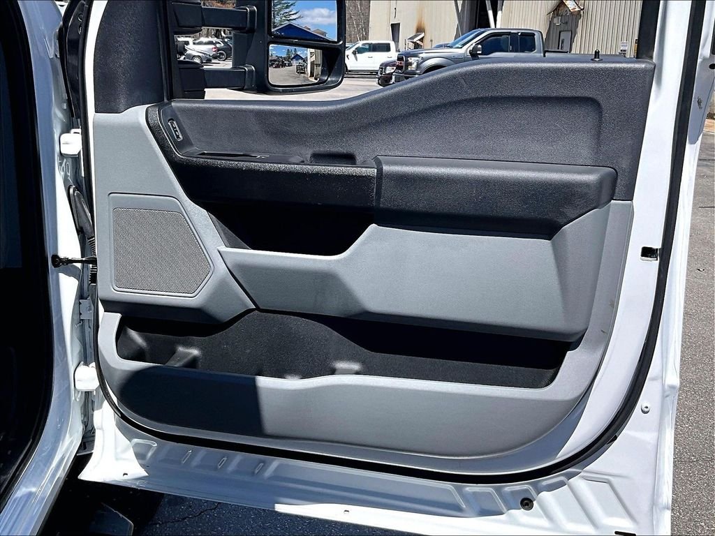 Used 2024 Oxford White Ford XL image 12