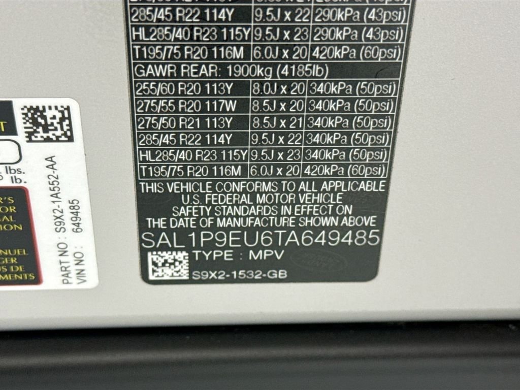 New 2026 Borasco Grey Land Rover SE image 34