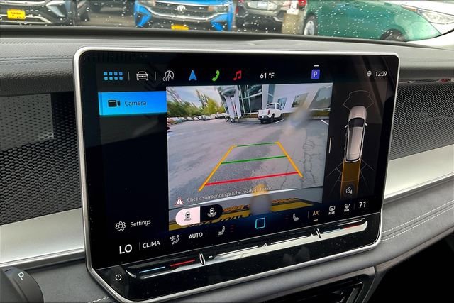 2025 Volkswagen Tiguan SE - Photo 22