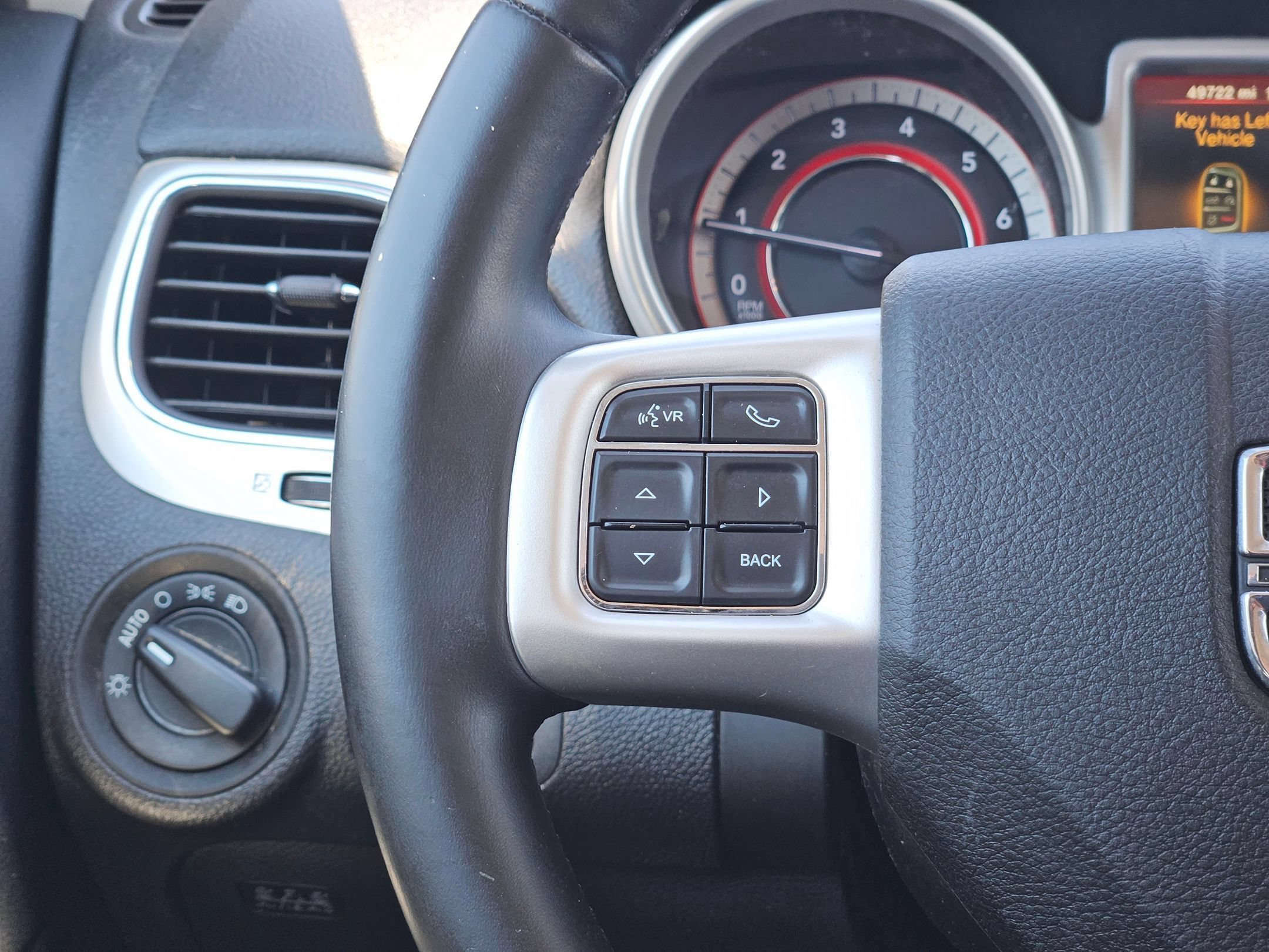 Used 2020 Granite Pearlcoat Dodge SE Value image 20