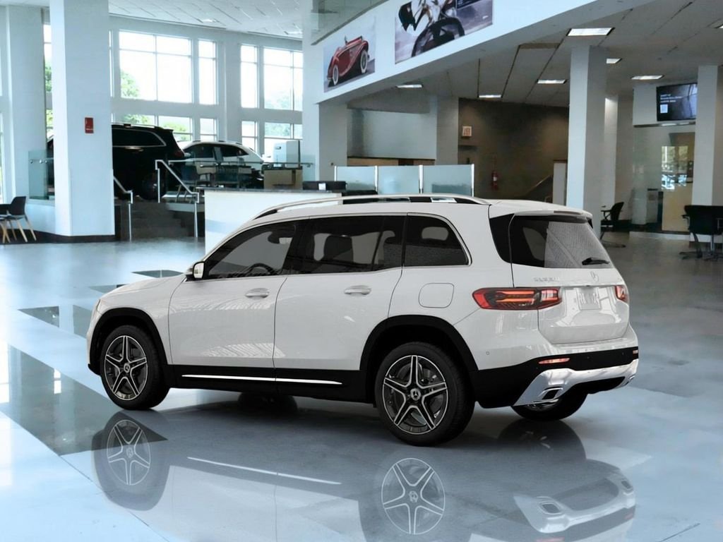 New 2026 Polar White Mercedes-Benz GLB 250 image 29