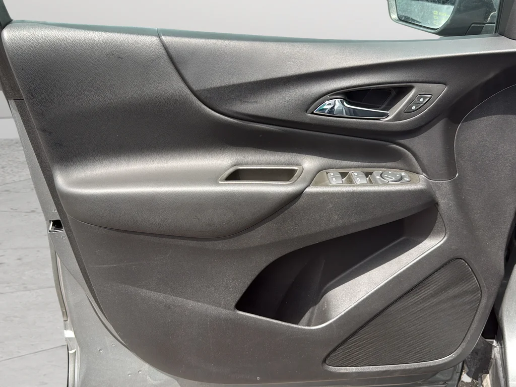 Used 2023 Gray Chevrolet LT image 16
