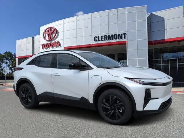 New 2026 Wind Chill Pearl Toyota SE image 1