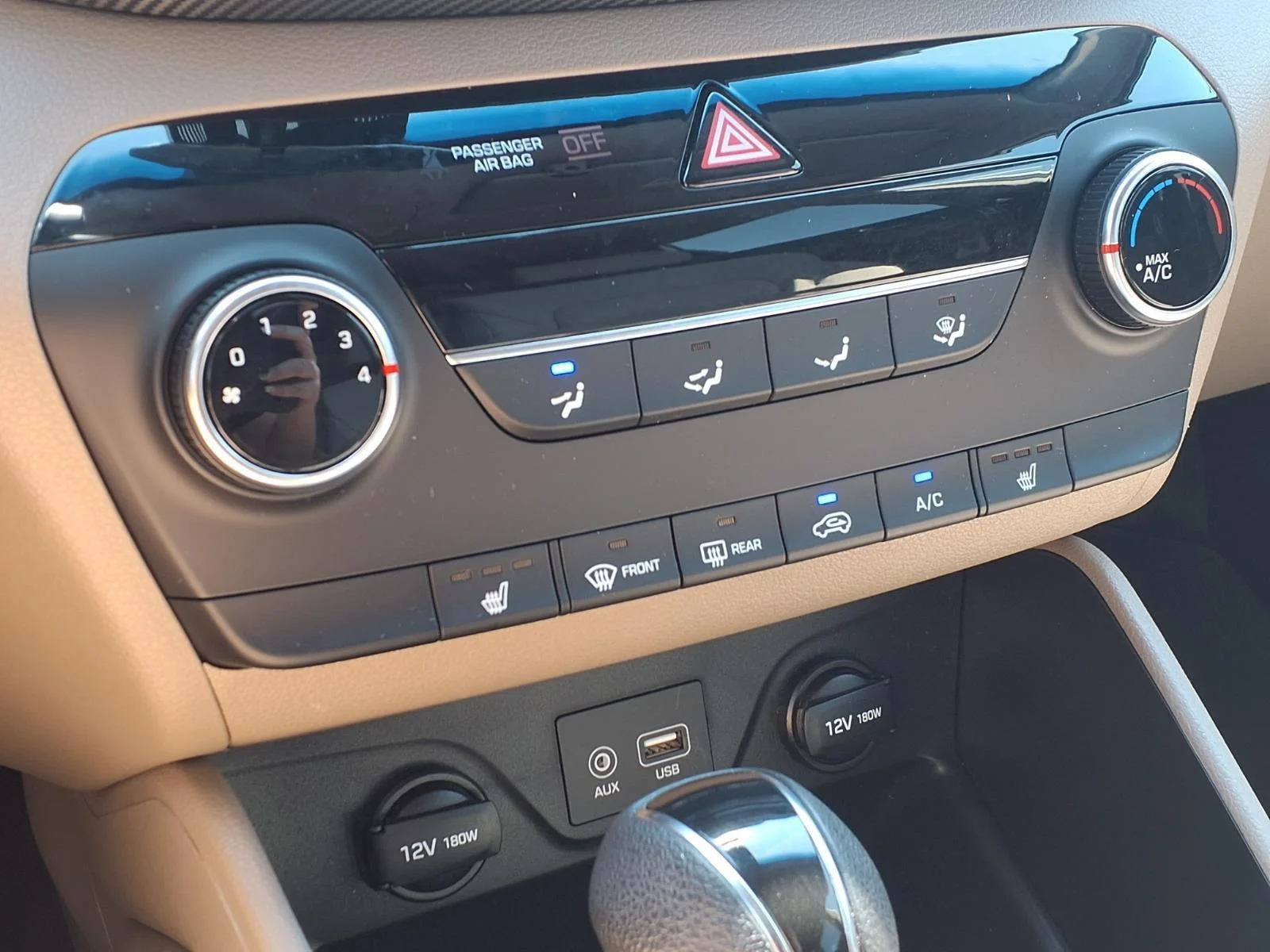 Used 2020  HYUNDAI VALUE FWD image 9