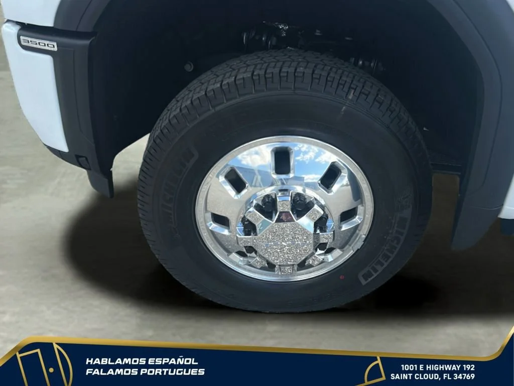 New 2026 Summit White GMC Denali DRW image 39