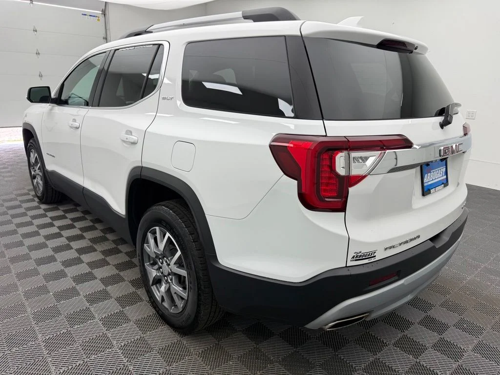 Used 2023 White GMC SLT image 12