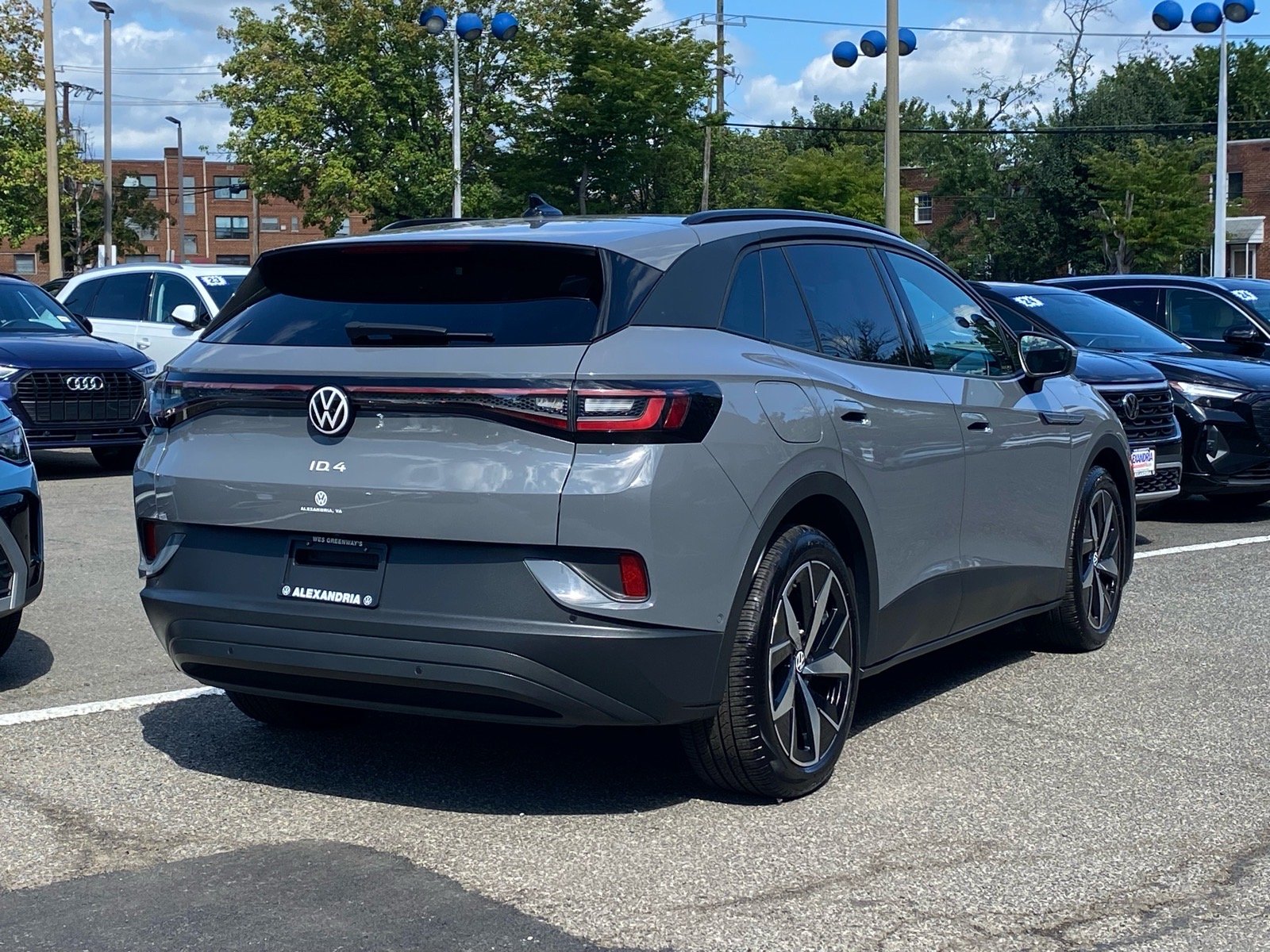 Certified Used 2023 Gray Volkswagen Pro S image 3